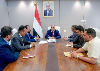 رئيس الوزراء يوجه صندوق صيانة الطرق بالانتقال لمرحلة جديدة من العمل المؤسسي