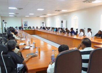 تنفيذي شبوة يناقش تقارير عن نشاط المؤسسات التعليمية بالمحافظة