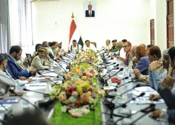 تنفيذي مأرب يناقش مخالفات السوق الدوائي والاستعدادات للعام الدراسي