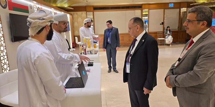 الاشول يزور المعرض الخليجي الصناعي ويطّلع على أبرز الابتكارات