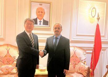 الإرياني يبحث مع السفير الكوري تعزيز التعاون الإعلامي والثقافي والسياحي