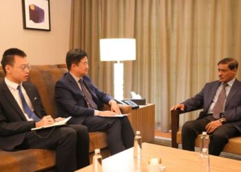 البحسني يبحث مع القائم بألاعمال  الصيني جهود تحقيق السلام   في اليمن