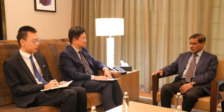 البحسني يبحث مع القائم بألاعمال  الصيني جهود تحقيق السلام   في اليمن