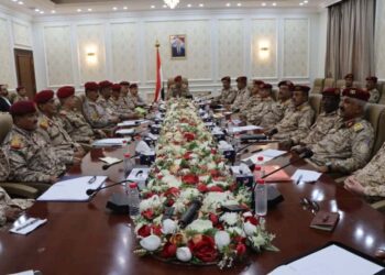 نائب رئيس الأركان يناقش التقرير السنوي وخطط التدريب للعام 2026