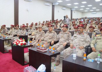 وزير الدفاع يشهد تدشين البطاقة الإلكترونية للهيئات والدوائر والمنطقة العسكرية الرابعة