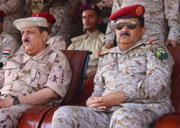 وزير الدفاع يشيد بجاهزية اللواء الخامس دعم وإسناد