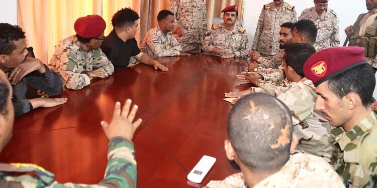 الداعري : ملف الجرحى وإنهاء معاناتهم من أولويات وزارة الدفاع