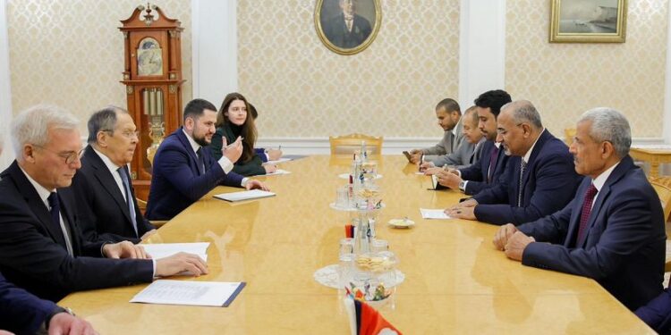 الزُبيدي  يبحث مع  وزير خارجية روسيا الاوضاع في اليمن