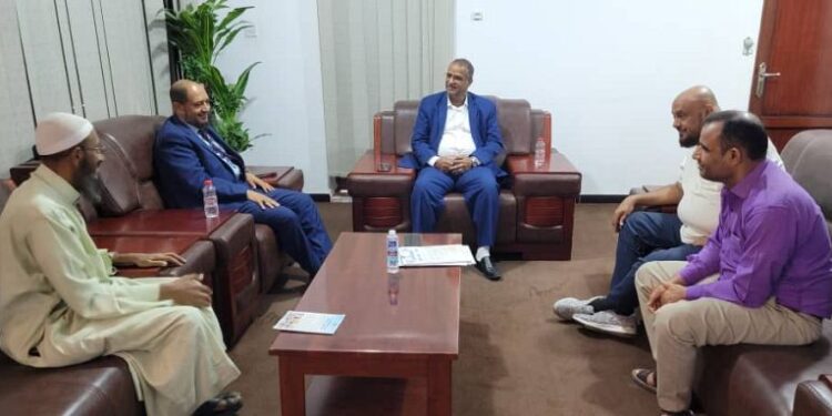 الزعوري يبحث مع وفد بيت الزكاة الكويتي توسيع المشاريع الإنسانية والخدمية