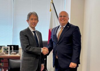 السنيني  يبحث مع مسئول بالخارجية اليابانية العلاقات الثنائيه