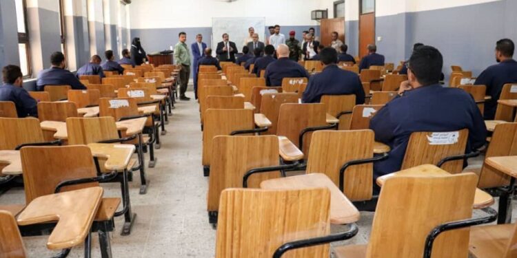 وزير العدل يدشن الامتحانات  لطلاب السنة الثانية في معهد القضاء