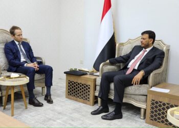 عبدالله العليمي  يبحث مع نائب رئيس مجموعة الأزمات الدولية الاوصاع في اليمن