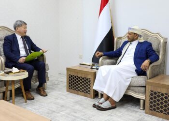 عبدالله العليمي يبحث مع سفيري كوريا الجنوبيه وفرنسا  افاق التعاون معهما