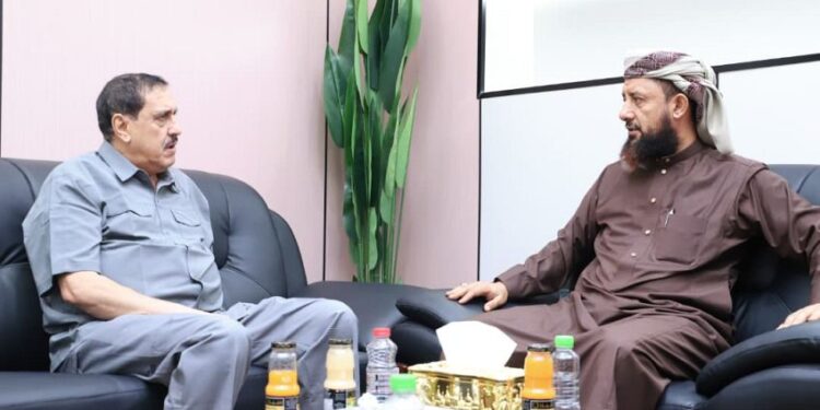 نائب وزير الأوقاف يناقش مع مدير شرطة عدن تأمين وحماية الأراضي