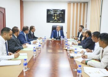 مجلس القضاء الأعلى يكلّف عدداً من القضاة للعمل في محاكم عدن وحضرموت
