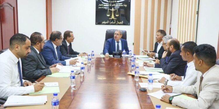 مجلس القضاء الأعلى يكلّف عدداً من القضاة للعمل في محاكم عدن وحضرموت