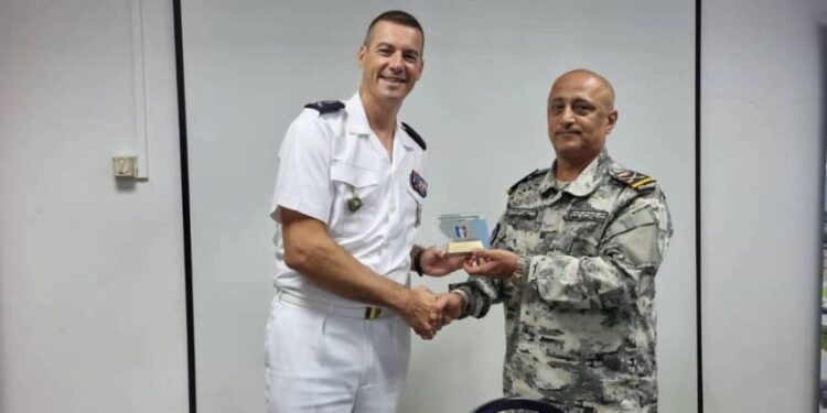 القملي يبحث مع قائدي القوات الفرنسية والاتحاد الأوروبي  التعاون في مجالات الأمن البحري