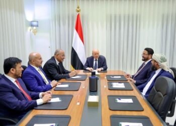 مجلس القيادة يؤكد التزامه الكامل بمبدأ الشراكة في ضوء مرجعيات المرحلة الانتقالية