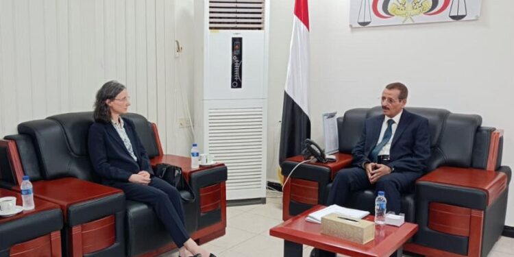 رئيس المحكمة العليا يبحث مع السفيرة الفرنسية تعزيز التعاون القضائي