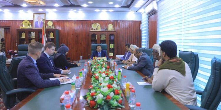 محافظ المهرة يناقش مع مكتب المبعوث الأممي مستجدات الأوضاع وأبرز الاحتياجات