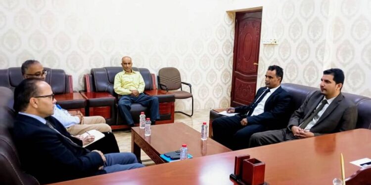 نائب وزير حقوق الإنسان يبحث مع مفوضية اللاجئين سبل تطوير الشراكة