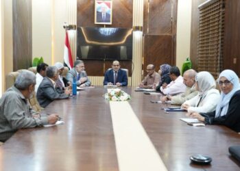 اجتماع   يناقش نتائج تقييم المسح الصحي والغذائي في سقطرى