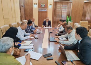 وزير الصحة يؤكد أهمية الاسراع في إنجاز استراتيجية الرعاية الصحية المجتمعية