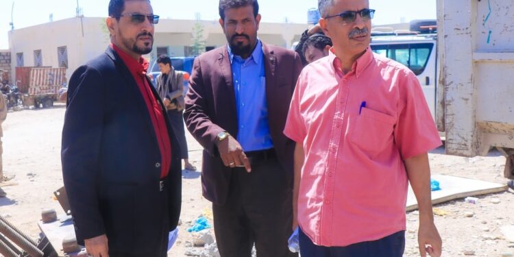 لمروق يوجّه بتعزيز أداء صندوق النظافة والتحسين بشبوه