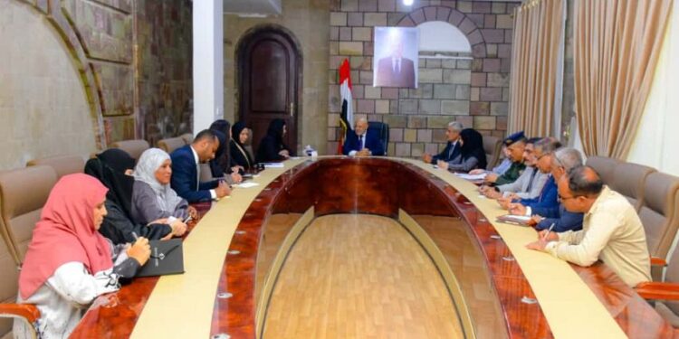 محافظ تعز يبحث مع كبير مستشاري   المبعوث الأممي جهود بناء السلام