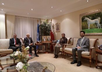 نعمان  يبحث معع مندوبة قطر  بجنيف وضع اللاجئين في اليمن