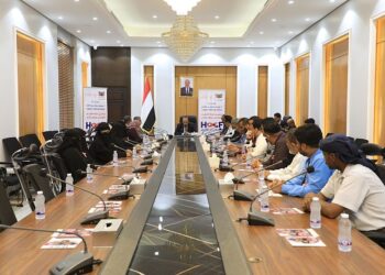 محافظ حضرموت يدشّن فعاليات “الشهر الوردي” لمكافحة سرطان الثدي