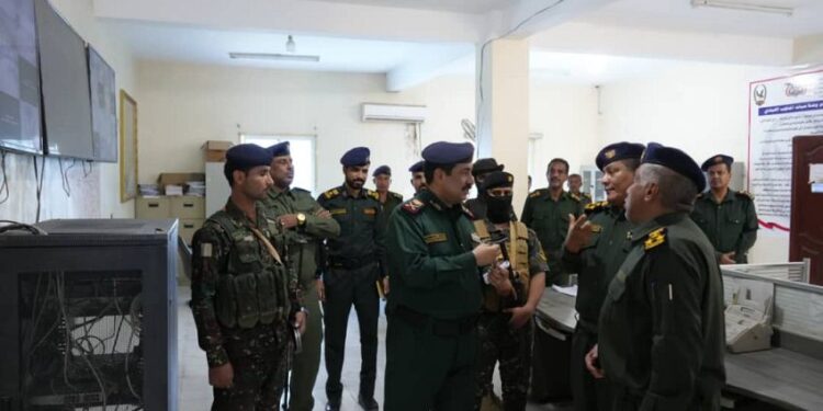 وزير الداخلية  يدشن نظام الاتصالات للقيادة والسيطرة بساحل حضرموت