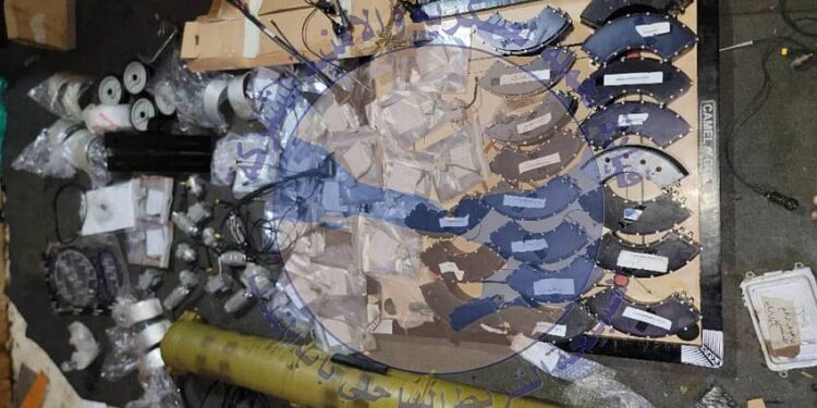 ضبط سفينة إيرانية قرب باب المندب تحمل أسلحة للمليشيات