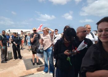 سقطرى تدشّن الموسم السياحي الجديد