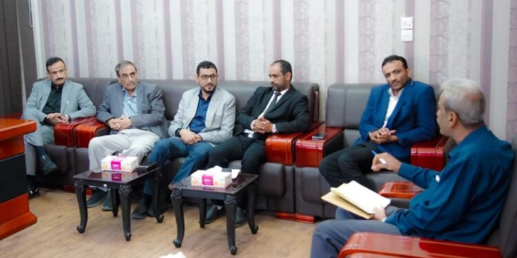 محافظ شبوه : السلطة المحلية تولي القطاع الصحي أولوية قصوى