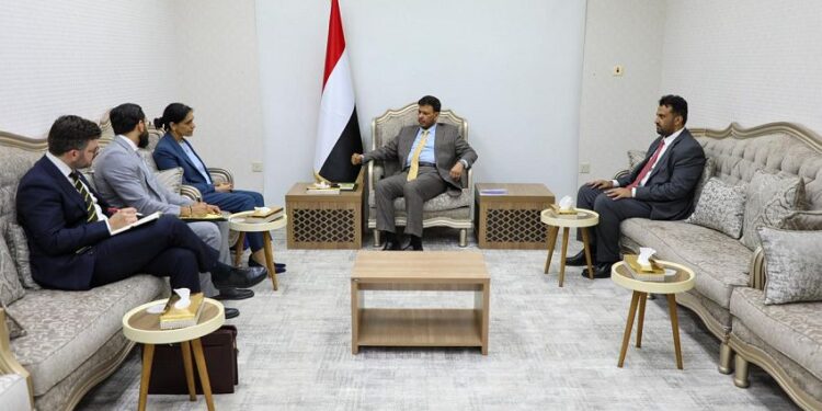 عبدالله العليمي  يؤكد متانة العلاقات  مع بريطانيا  واليابان