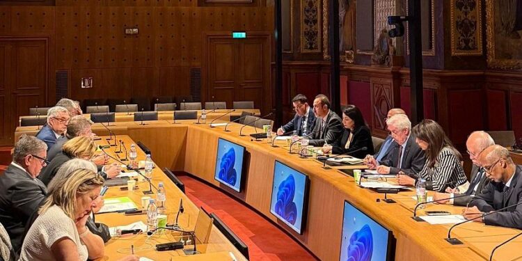 شاركت في  مؤتمر الآثار  العربي  اليمن يشارك في لقاء عربي مع مجلس الشيوخ الفرنسي لدعم القضية الفلسطينية