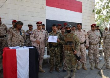 اختتام دورة مهارات قتالية في اللواء 145 مشاة بتعز