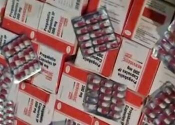 ضبط سيارة تحمل حبوبًا مخدرة في مديرية المضاربة ورأس العارة الساحلية بلحج