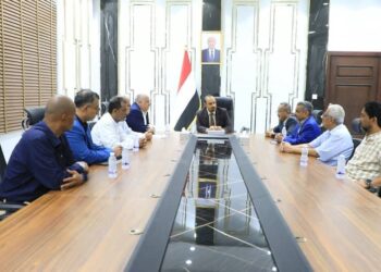 محافظ حضرموت يبحث مع مديرمؤسسة الكهرباء سُبل معالجة اختناقات التوليد