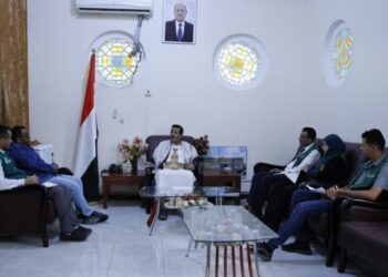 مفتاح يناقش متطلبات البدء بتنفيذ مشروع تحسين خدمات المياه بمستشفى مأرب