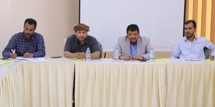 اللجنه الاستشاريه بالمهره تناقش مشروع تعزيز الحكم المحلي