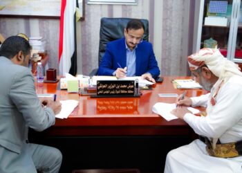 بن الوزير يصادق على عقد تنفيذ مشروع توسعة المدخل الغربي لمدينة عتق