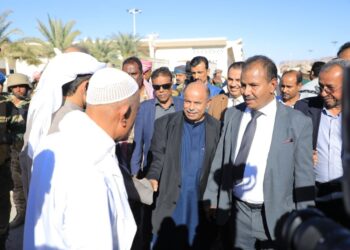 محافظ حضرموت يصل سيئون عقب نجاح عملية “استلام المعسكرات”
