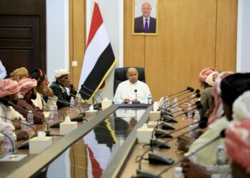 محافظ حضرموت ؤكد اهتمام السلطة المحلية بالمديريات الصحراوية