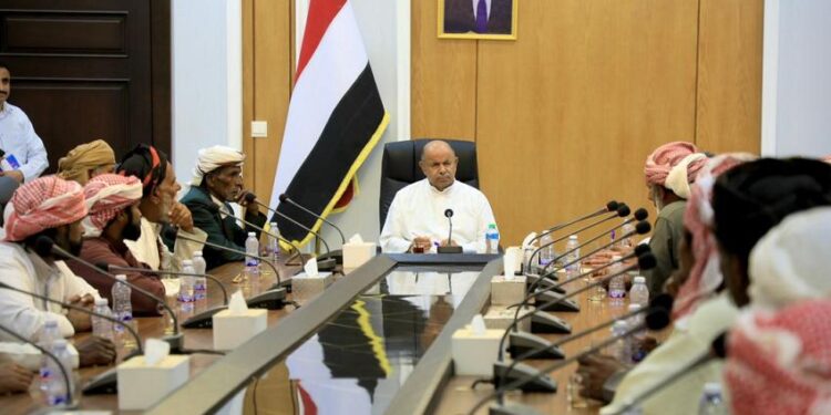 محافظ حضرموت ؤكد اهتمام السلطة المحلية بالمديريات الصحراوية