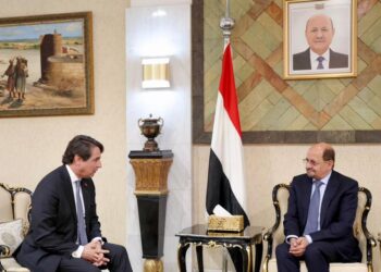 رئيس الوزراء  يودع سفير البرتغال  لانتهاء فتر عمله