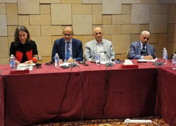 بدء  مناقشة مشروع الصحة والتغذية والمياه والإصحاح البيئي مع البنك الدولي