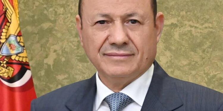 رئيس مجلس القيادة يطمئن على الأوضاع في محافظة ابين