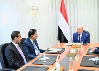 العليممي يعلن تدشين مرحلة واعدة بالمشاريع الانمائية في شبوه والمهره